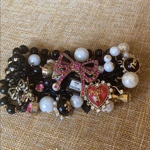 BETSEY JOHNSON GOES TO PARIS CHARM BRACELET